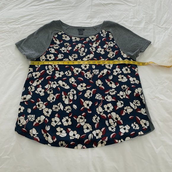 Ann Taylor Women´s Top Blouse, Size L - Picture 11 of 12